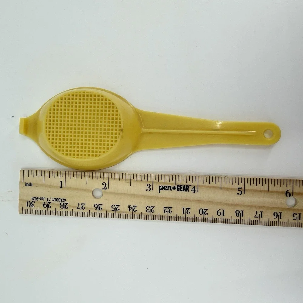 Vintage Fuller Brush Tea Strainer Flat Bottom Kitchen Tool Yellow USA‎